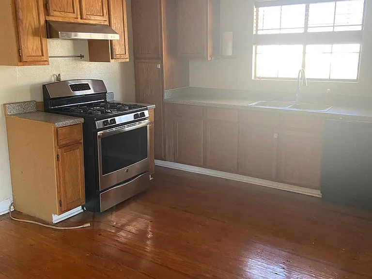 1306 Berlin St — Photo 13