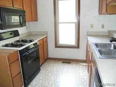2nd image of 1113 Chatham Ln E
