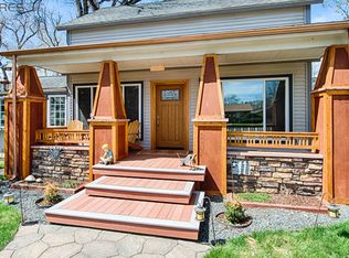 821 8th St, Berthoud, CO 80513