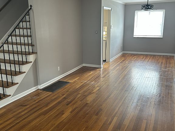 3rd image of 237 Broad Meadows Blvd