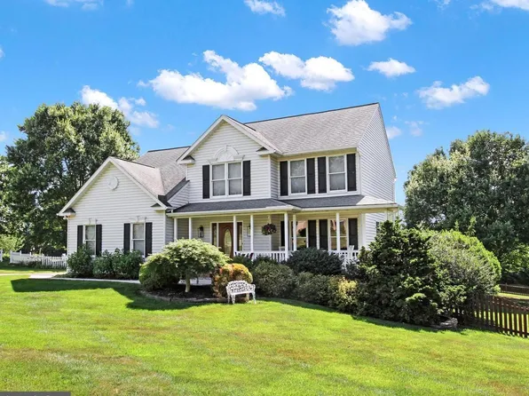 2900 Pelham Ct, Hampstead, MD 21074