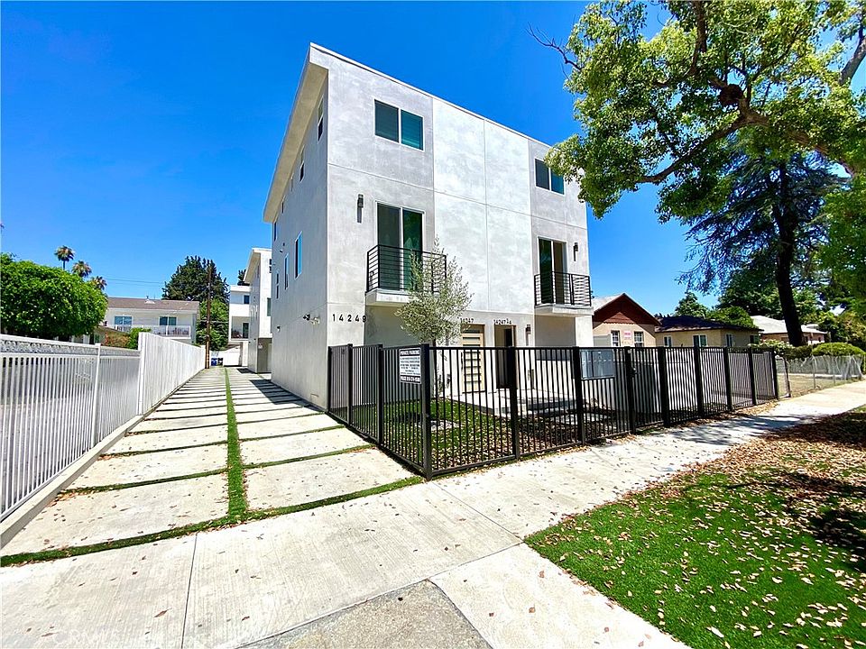1st image of 14249 Sylvan St