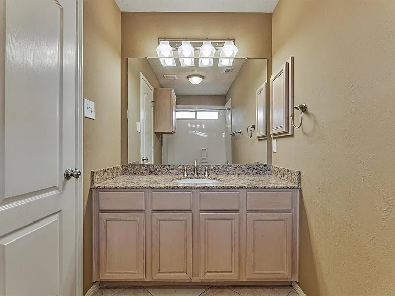 6615 Haughton Dr — Photo 39