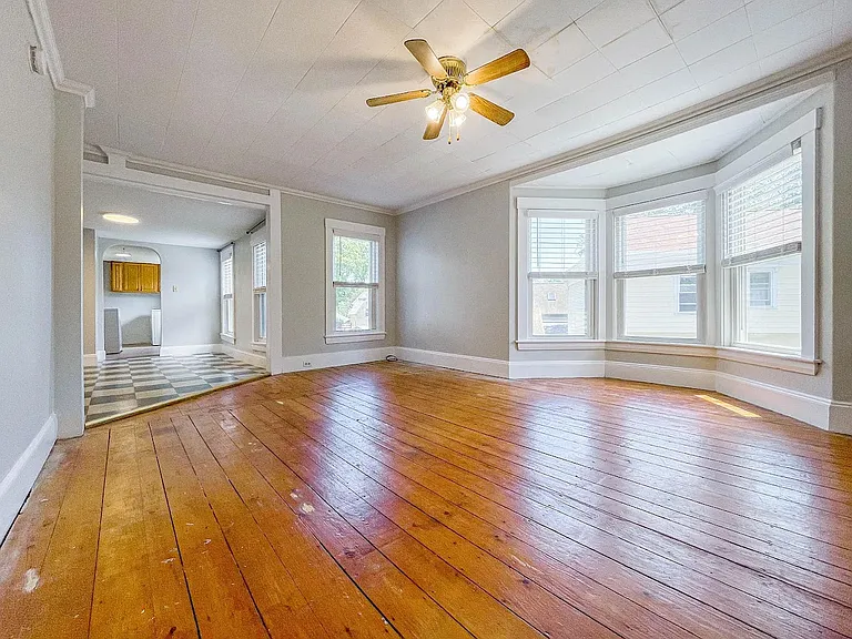 27 Brentwood St #2 — Photo 11