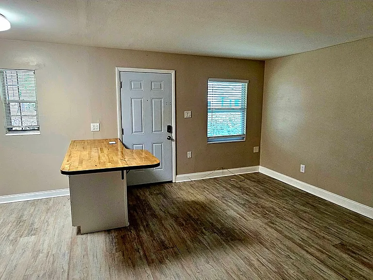 1516 Roger Dr #2 — Photo 8