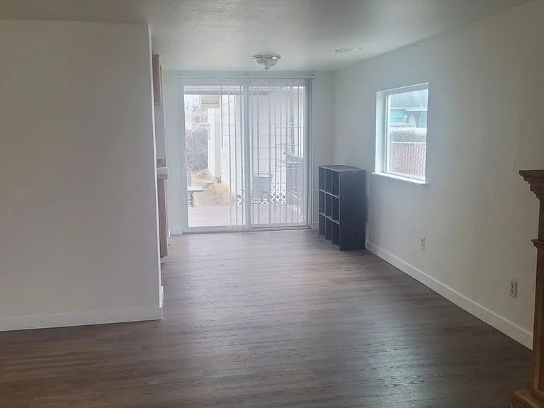 1305 Sanford Ave — Photo 8