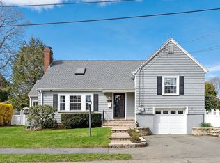 18 Puritan Rd, Beverly, MA 01915