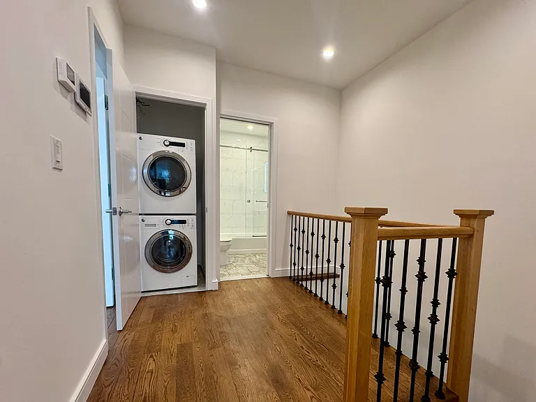 689 Leonard St #3F — Photo 9