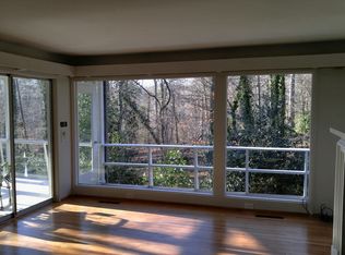 100 Pine Ln, Chapel Hill, NC 27514