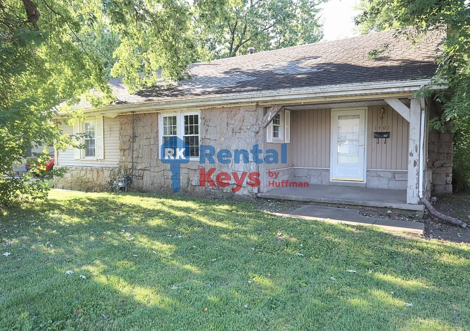 Three Bedroom House — Photo 1