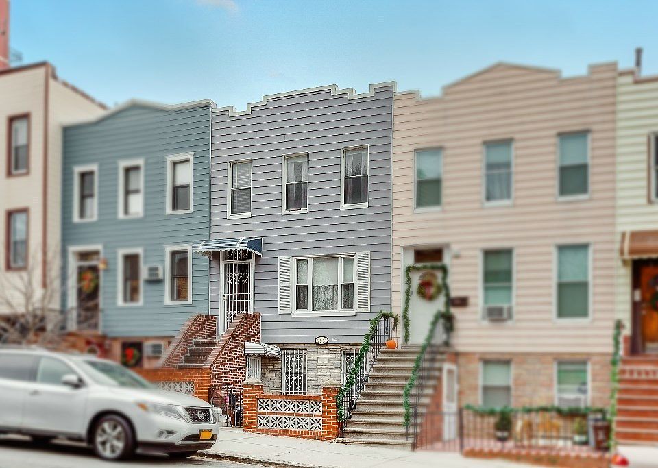 1st image of 256 22nd St #A