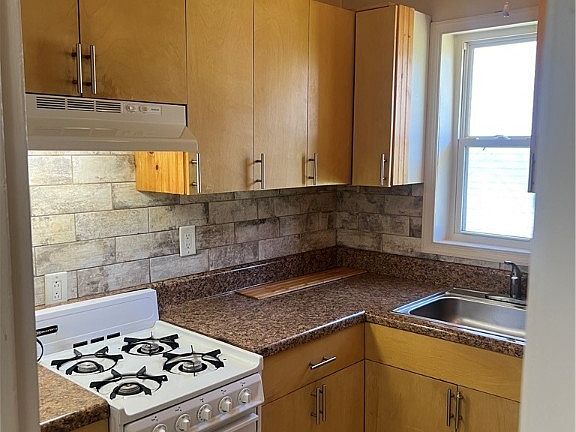 5th image of 601 Monticello Dr