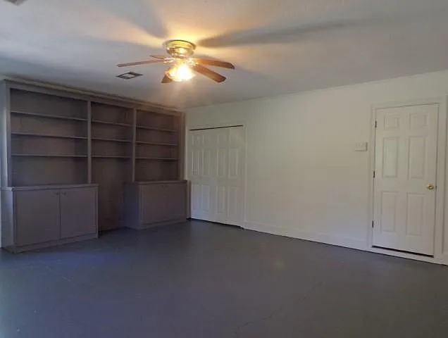 167 Lakeview Dr — Photo 6