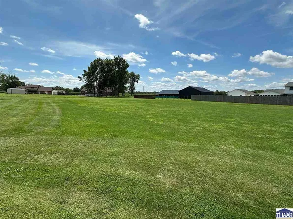 17 Golf Ln, Clinton, IN 47842
