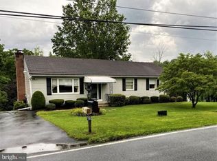 1474 Old Bernville Rd, Leesport, PA 19533