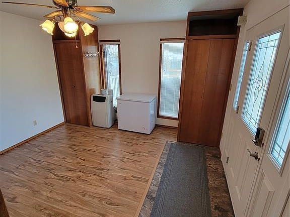 4th image of 312 6th AVENUE E