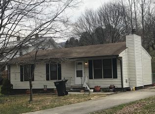 8243 Wood Haven Rd, Roanoke, VA 24019