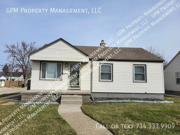 832 Hudson St, Wyandotte, MI 48192
