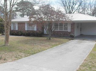 1744 Lakehill St NW, Cullman, AL 35055