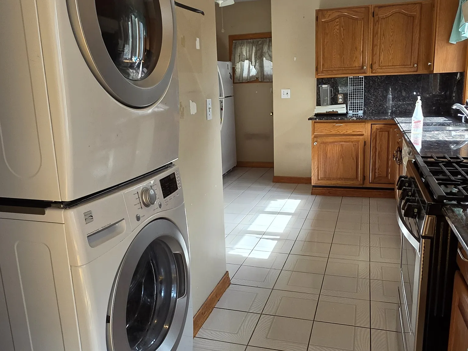 2 bed, 1100 sqft, $2,900 — Photo 3