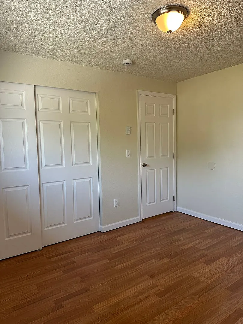 313 West Woodworth Street — Photo 4