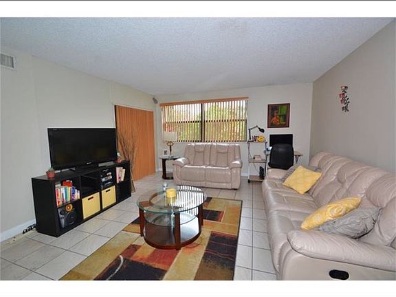 2nd image of 420 W Park Dr APT 204