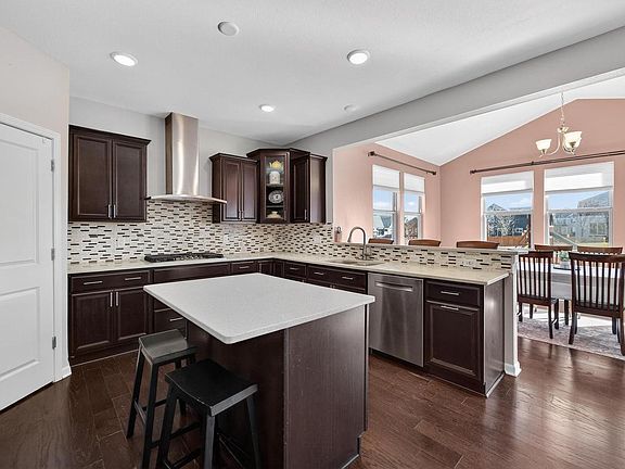 3rd image of 301 Hallmark Way