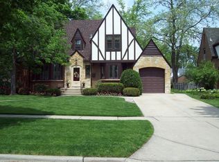 353 E Ridge Ave, Elmhurst, IL 60126