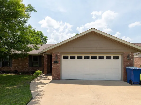 2205 Oak Ln, Miami, OK 74354