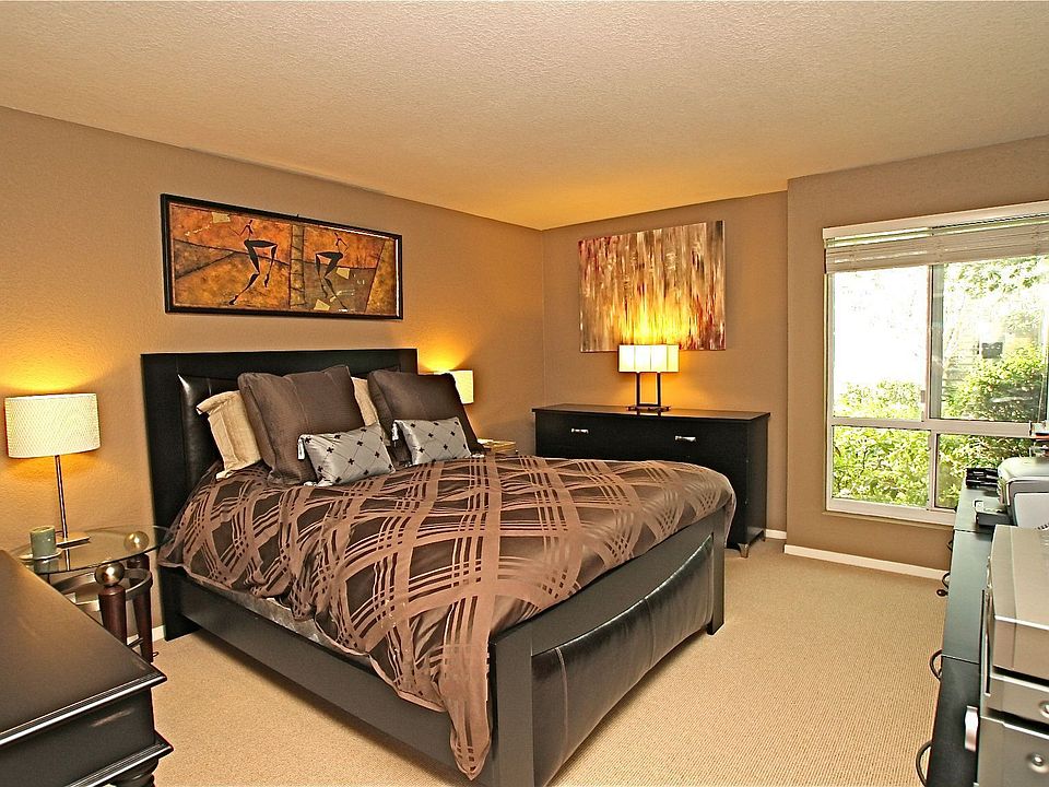 1st image of 366 Larkspur Plaza Dr