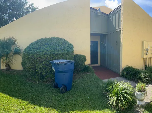 1025 W 19th St APT 3A, Panama City, FL 32405