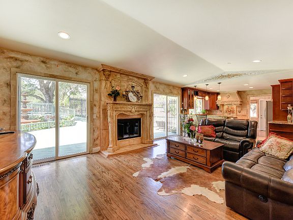 2nd image of 124 Hillswood Dr