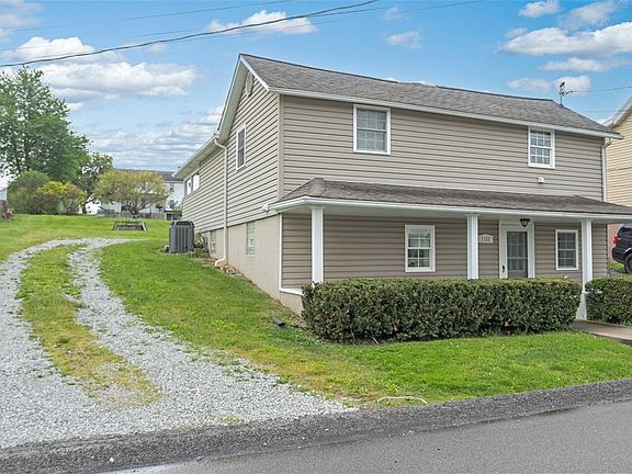 3rd image of 1156 Delaware St