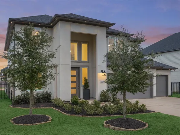 221 Christine Manor, Montgomery, TX 77316