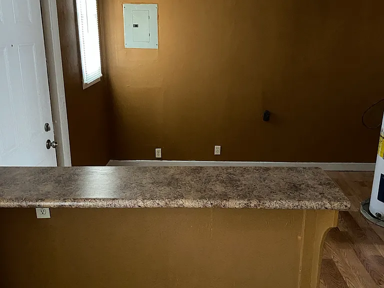 2303 N Louis St — Photo 16