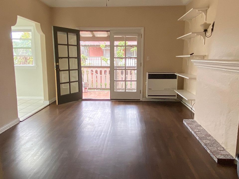 1st image of 1324 1/2 E 1st St