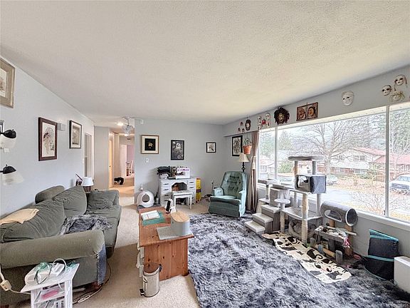 5th image of 530 Dogwood Dr