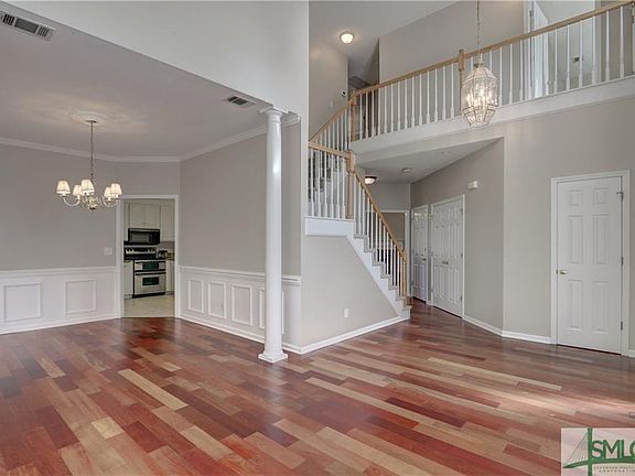 5th image of 4 Longwood Cir
