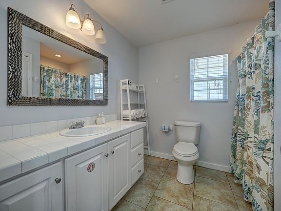4th image of 514 Royal Palm Dr