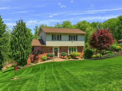 1737 Beaver Grade Rd, Coraopolis, PA, 15108