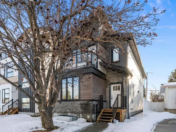 7509 Rowland Rd NW, Edmonton, AB T6A 3V9