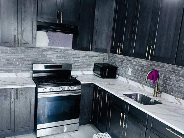23 Washington Pkwy Floor 1, Bayonne, NJ 07002