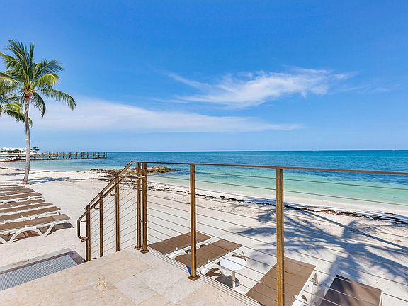 4th image of 1001 W Ocean Dr #1-208
