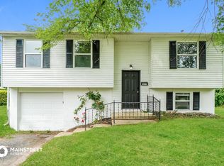 3015 Fleet Rd, Columbus, OH 43232