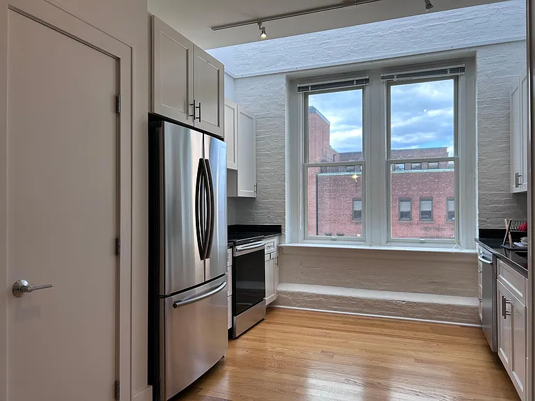 133 Mathewson St #303 — Photo 6