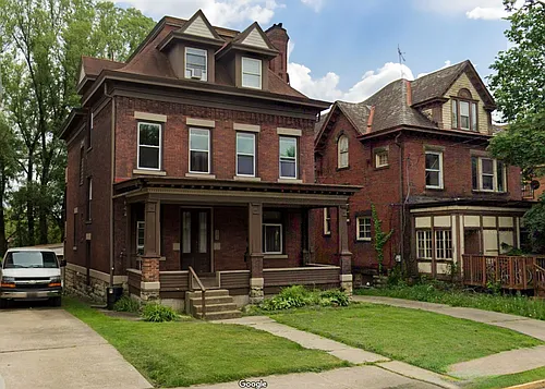 Awesome Edwardian era building with 4 units in Bellevue Photo 1