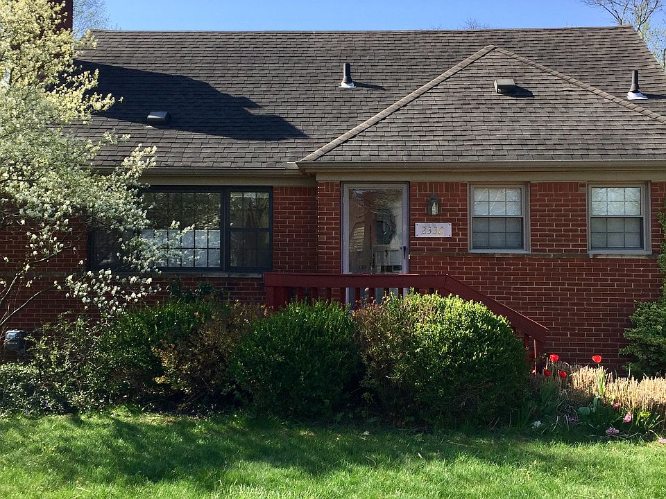 4 Br.,1st fl master, fenced!