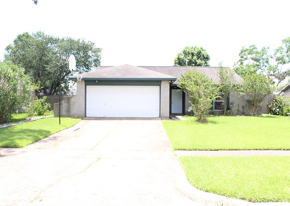 1st image of 2531 Knoxville Dr