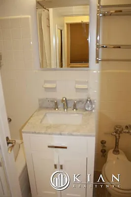 Rented by Kian Realty | media 13