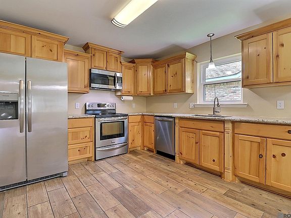 4th image of 13225 Country Park Ave